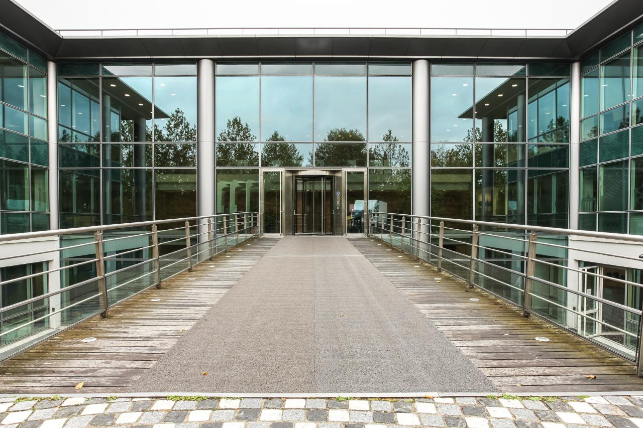 Bureau Roissy-en-France 1691m² Location bureau Roissy-en-France Val-d'Oise OLBUR2108702 0
